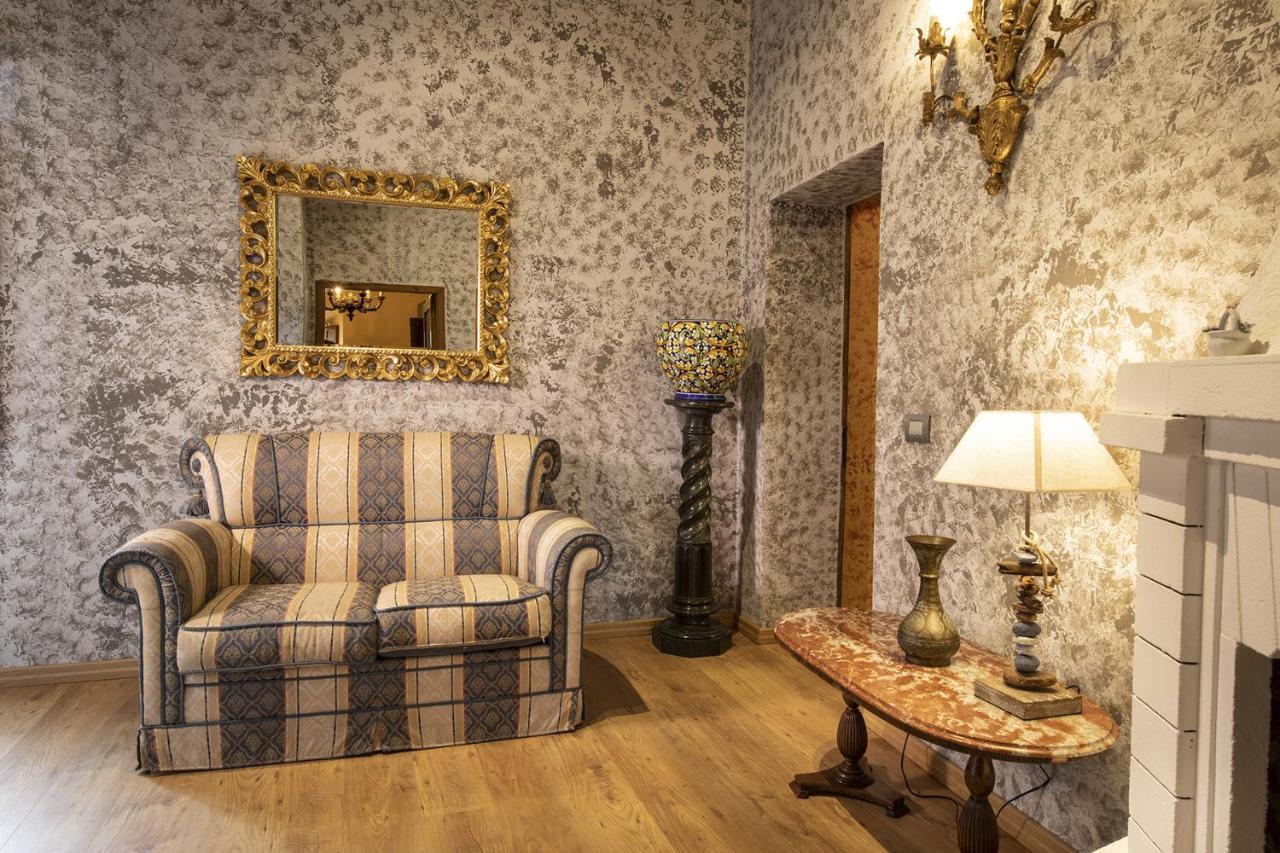 La Togata Hotellerie de Charme - Relais il Pozzo Montalcino Esterno foto