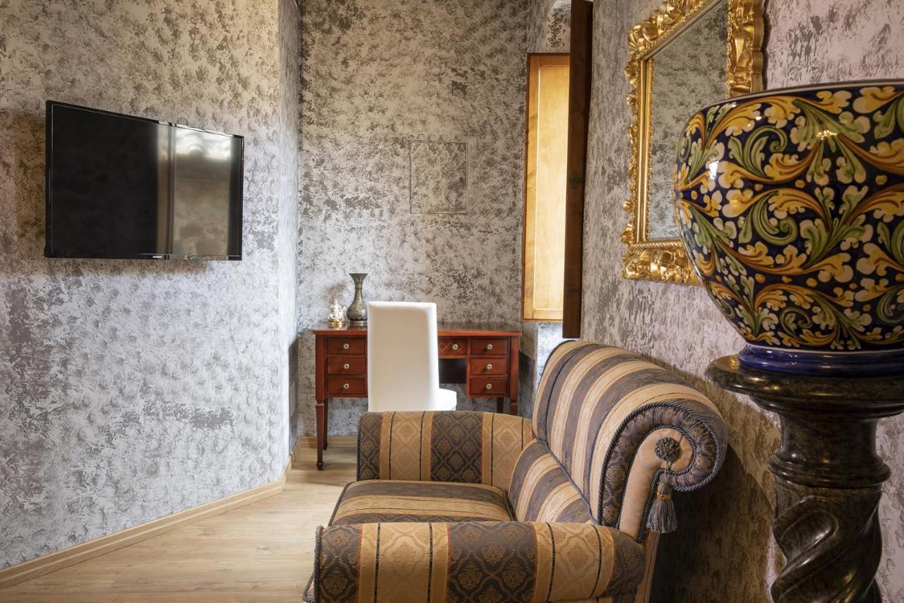La Togata Hotellerie de Charme - Relais il Pozzo Montalcino Esterno foto