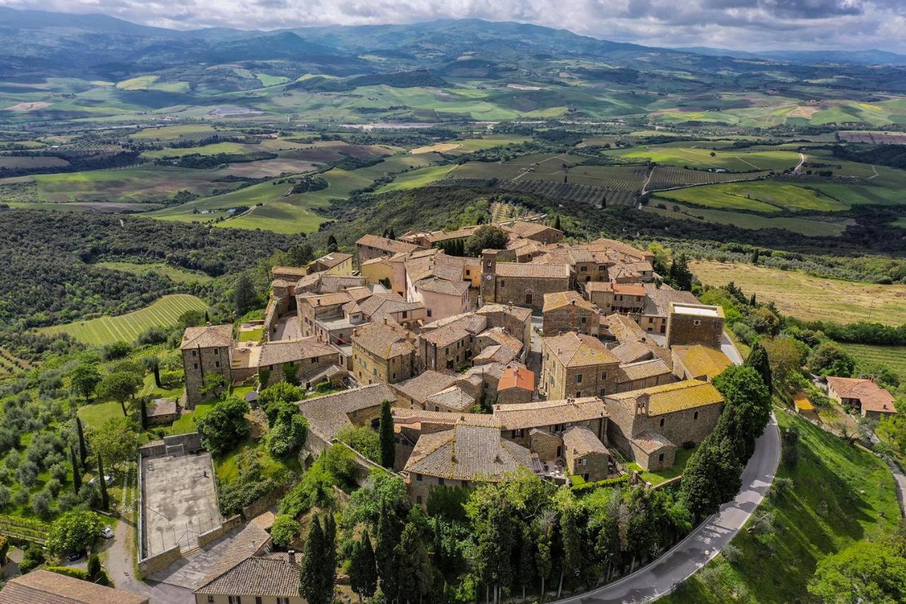 La Togata Hotellerie de Charme - Relais il Pozzo Montalcino Esterno foto